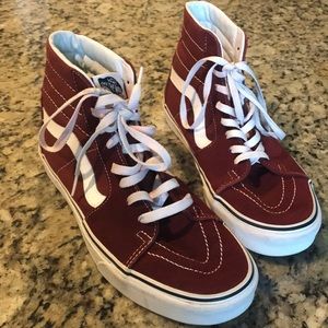 Sk8-Hi maroon Vans